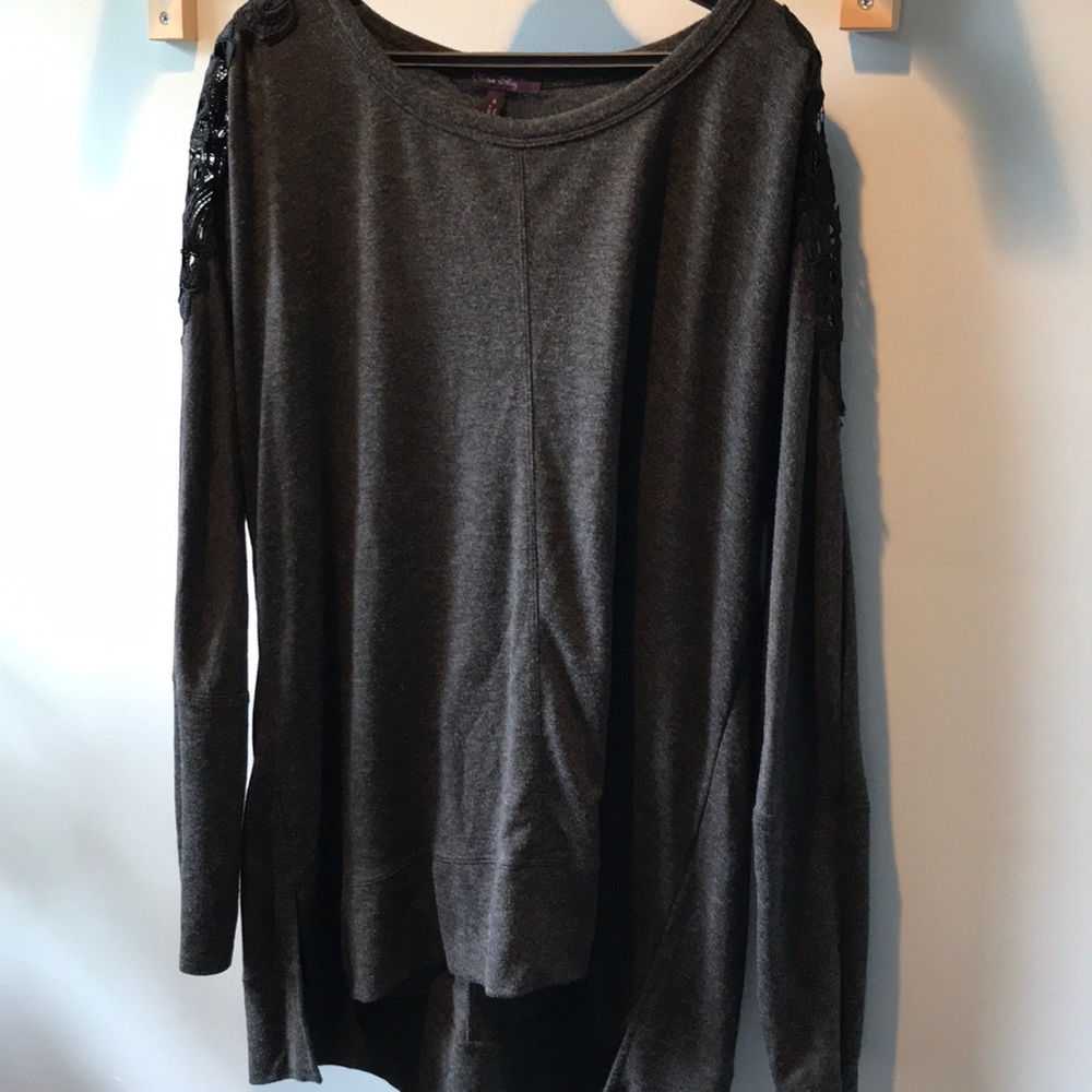 Gray tunic with lace shoulders